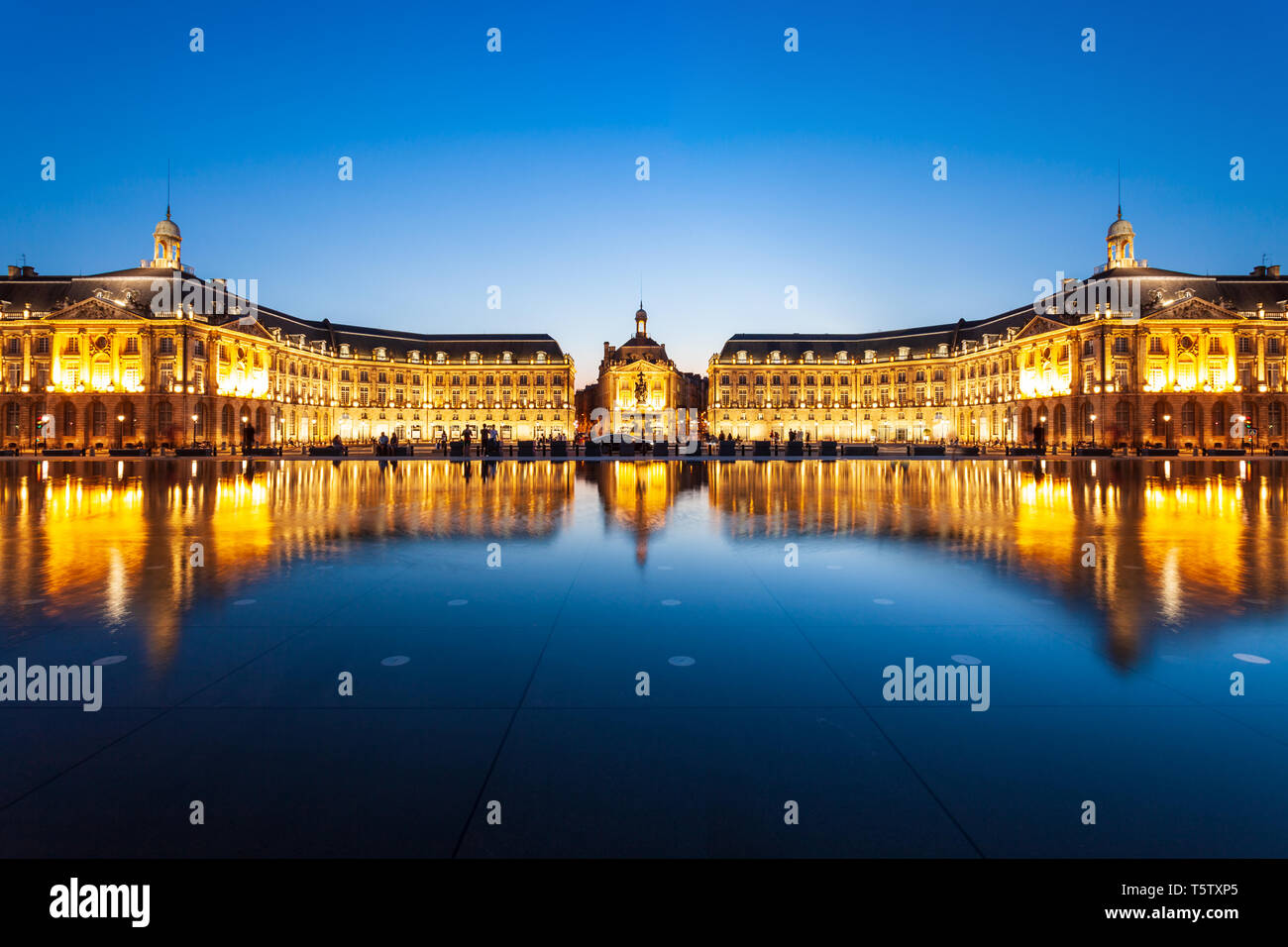 Place de la Bourse Square nella città di Bordeaux, Francia Foto Stock