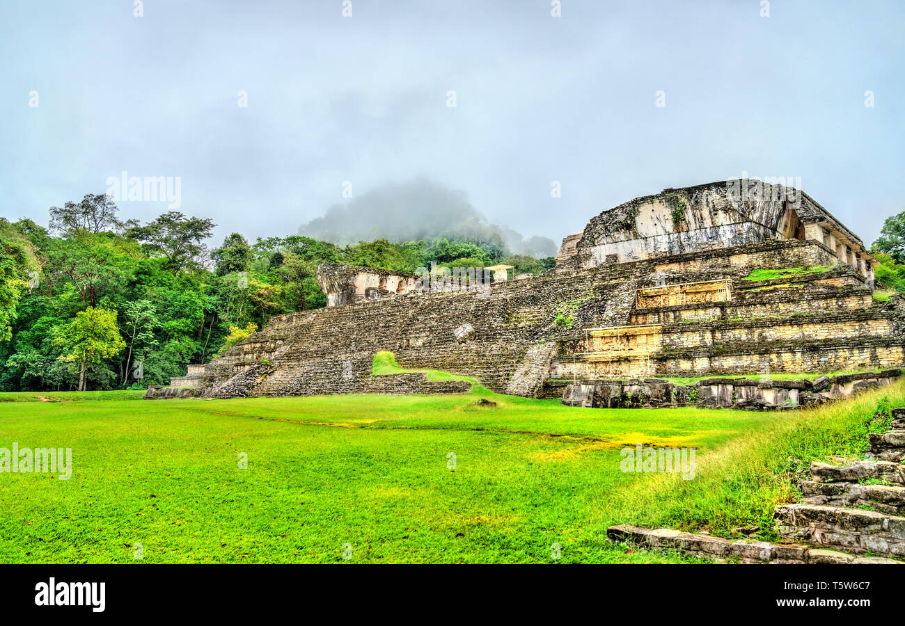 Il palazzo al Maya sito archeologico di Palenque, Messico Foto Stock
