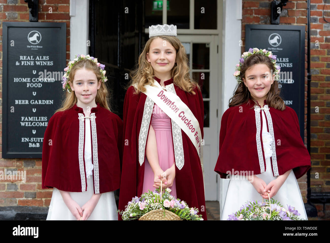 La principessa ed accompagnatori presso il Cavendish annuale fiera cuculo nel Wiltshire il giorno di maggio weekend festivo Foto Stock