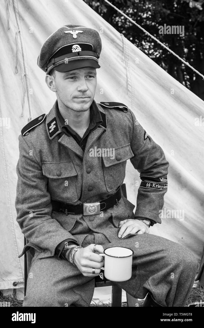 Waffen SS Kriegsberichter (reporter di guerra) Re-enactor Foto Stock