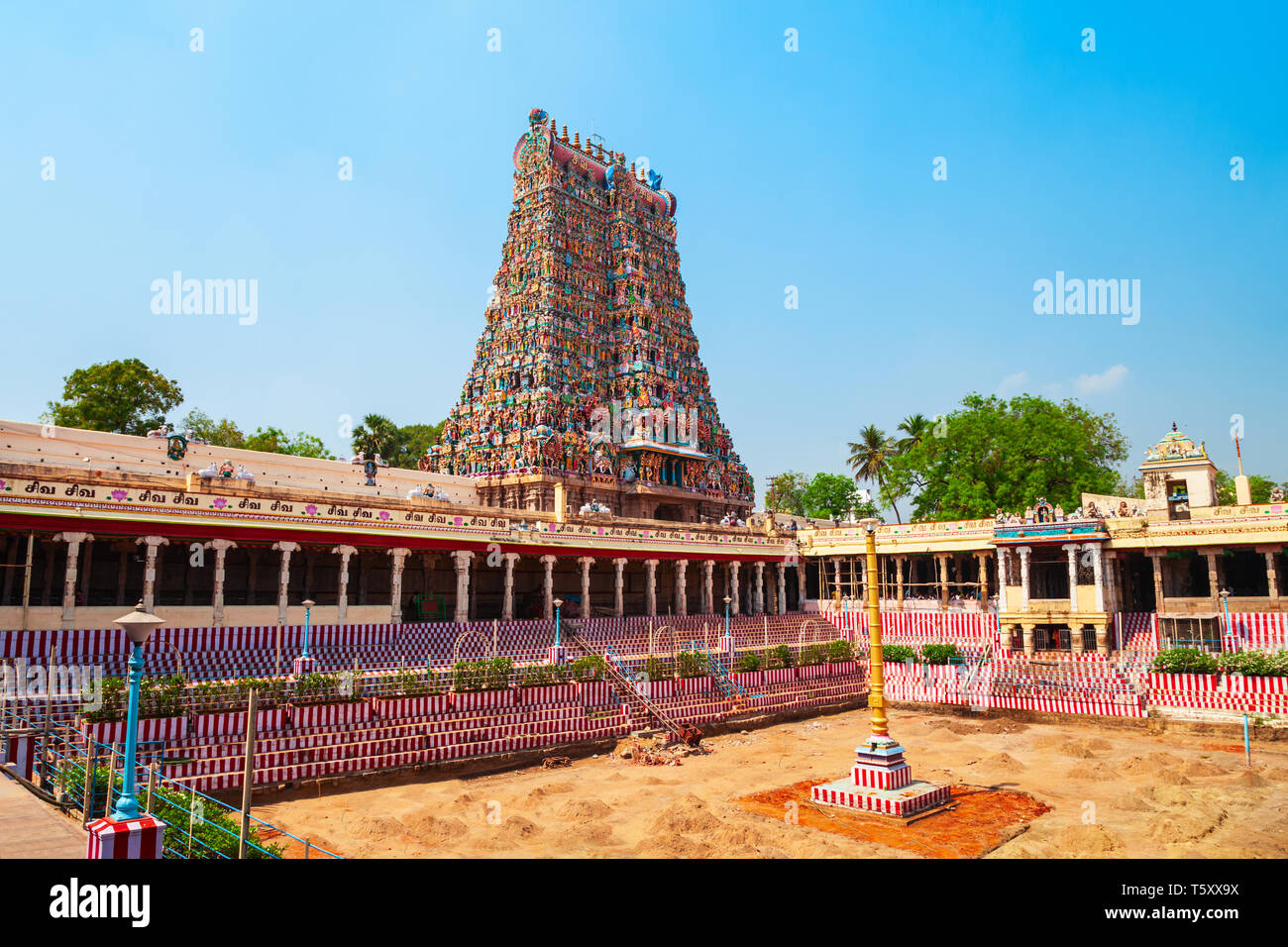 Meenakshi Amman Tempio è uno storico tempio indù si trova nella città di Madurai in Tamil Nadu in India Foto Stock