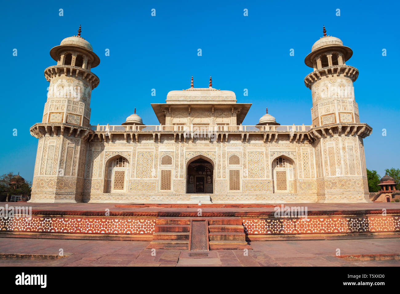 Tomba di Itimad-ud-Daulah o Itimad ud Daulah Maqbara è un mausoleo di Mughal in Agra city, Uttar Pradesh, India Foto Stock