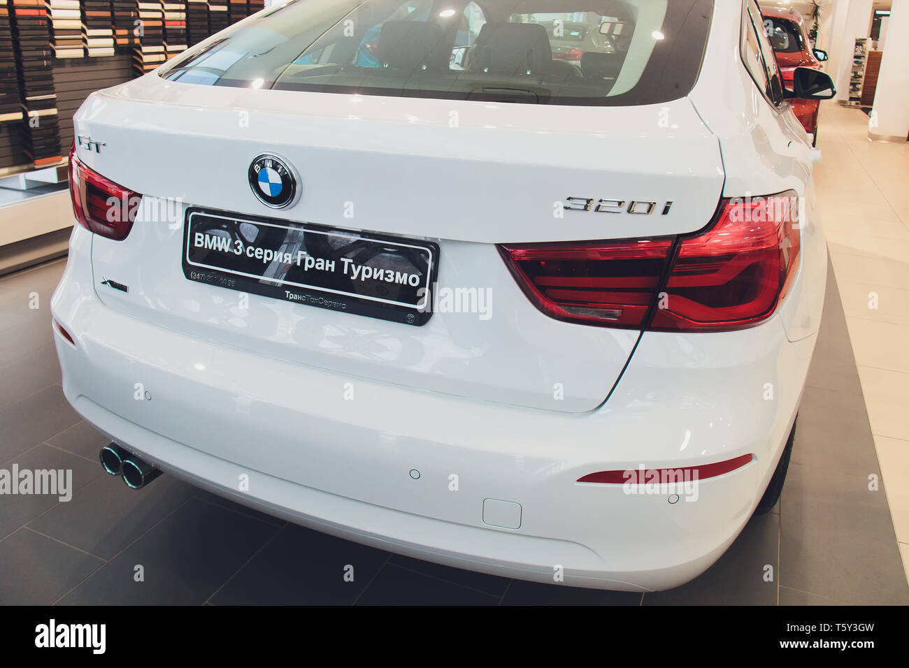 Ufa, Russia, 12 dicembre, 2018: BMW Motor Show il 31 ottobre 2011 in BMW Welt di Monaco di Baviera, nuova BMW Serie 3 Coupé. Foto Stock