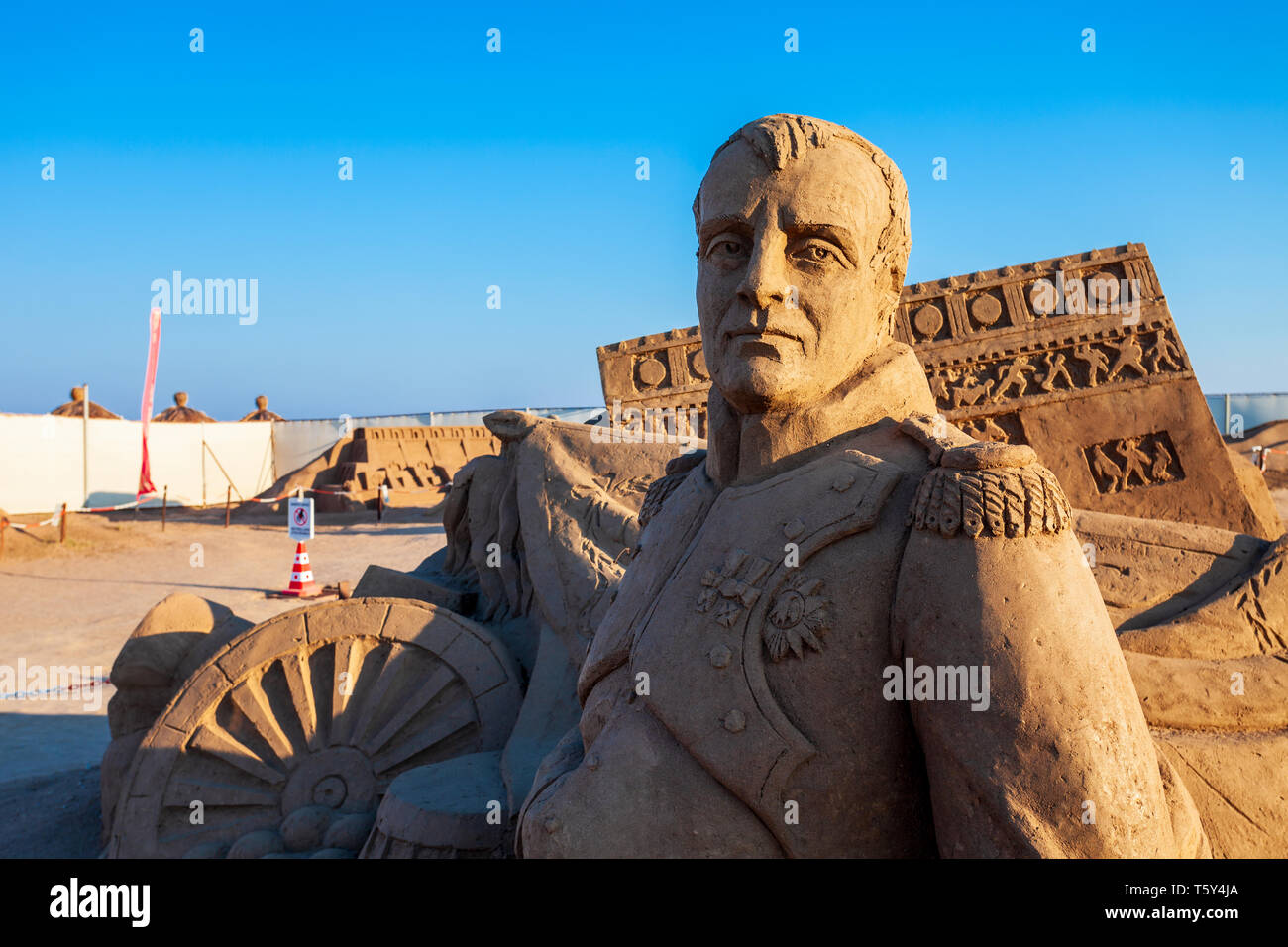 ANTALYA, Turchia - 12 settembre 2014: Sandland o la scultura di sabbia Museum è un museo a cielo aperto situato presso la spiaggia di Lara nella città di Antalya in Turchia Foto Stock