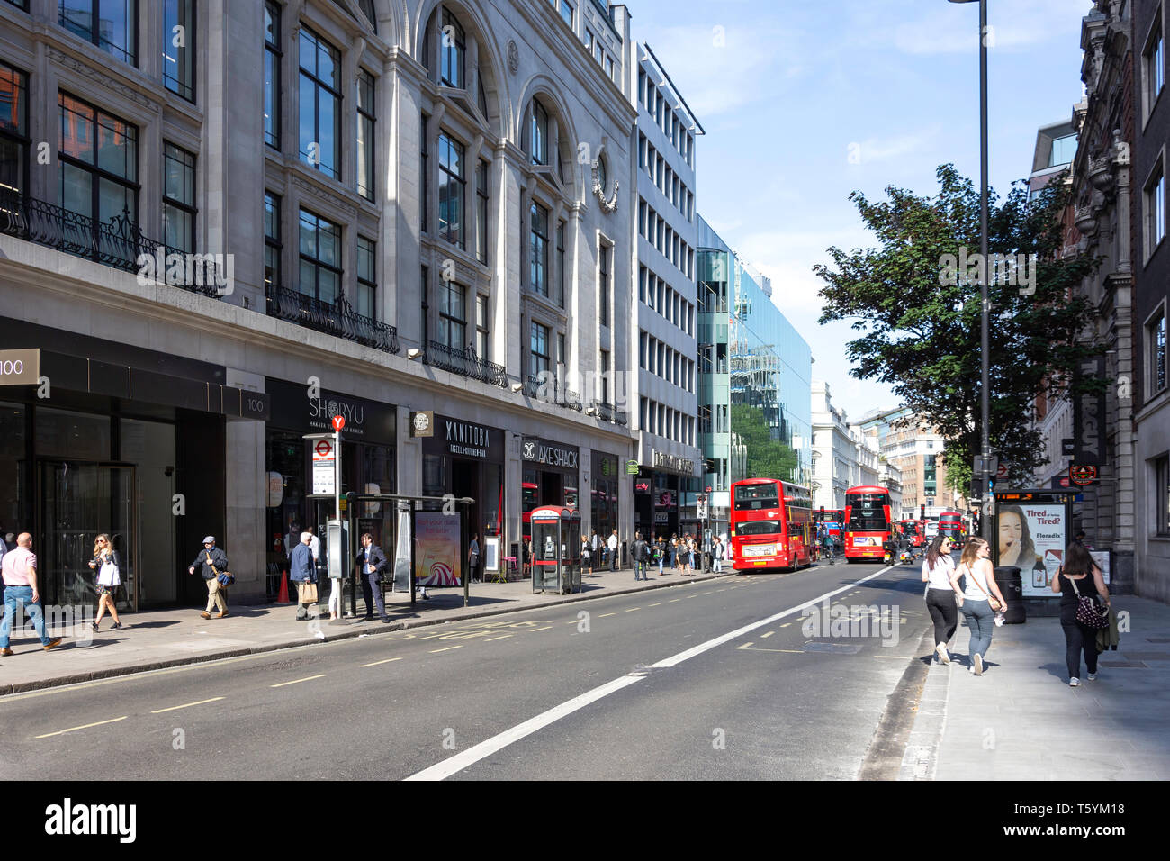 New Oxford Street, Bloomsbury, London Borough of Camden, Greater London, England, Regno Unito Foto Stock