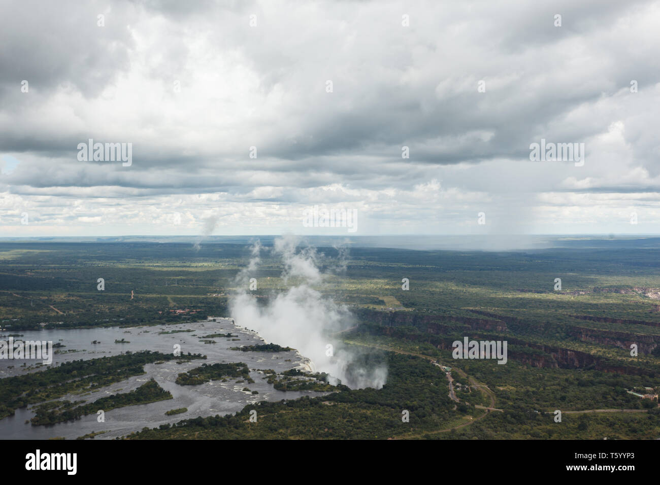 Vista aerea di Victoria Falls river basin e gola Foto Stock