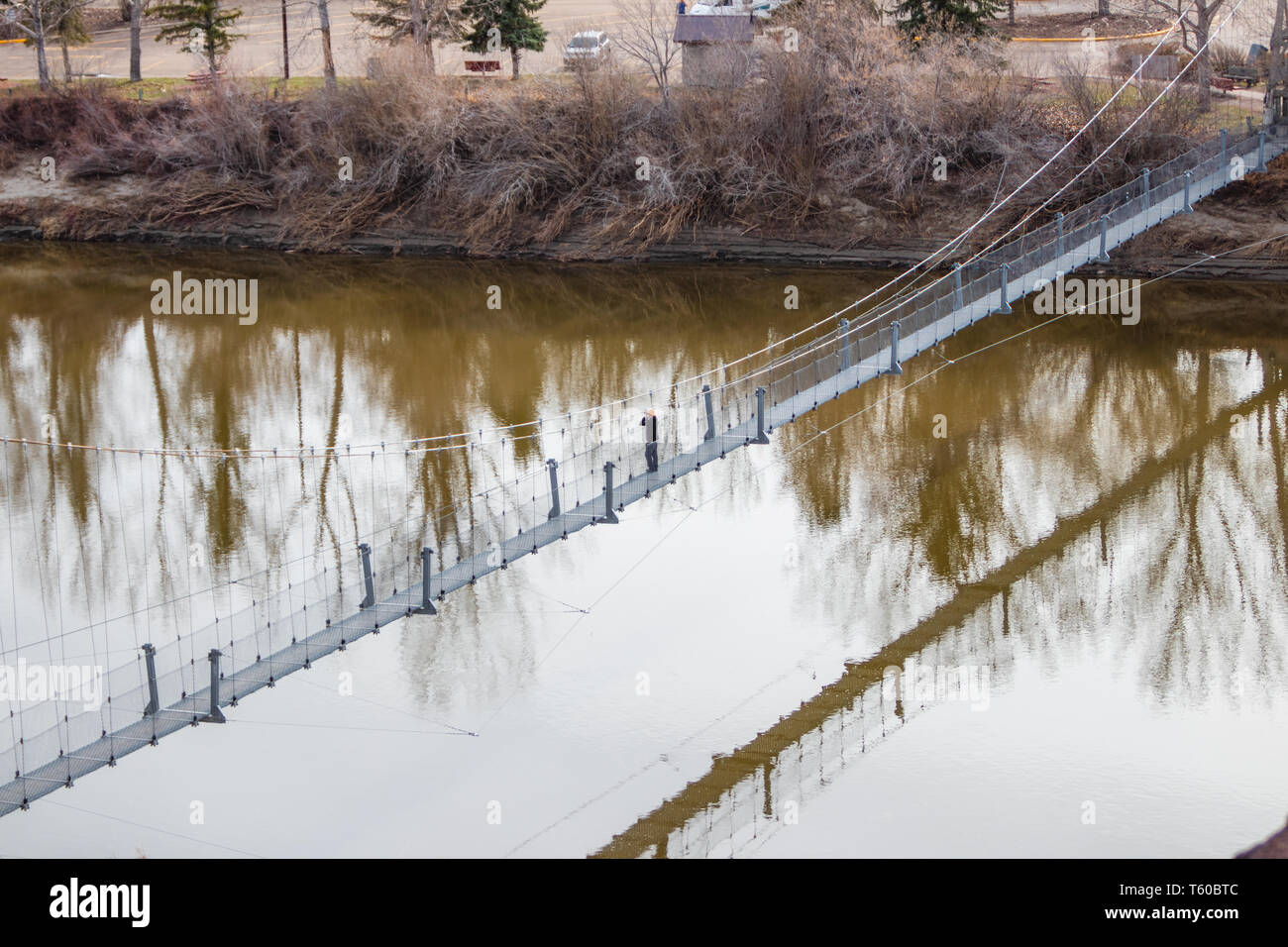 La MIA Stella ponte di sospensione è a 117 metri lungo la sospensione pedonale ponte attraverso il Red Deer River in Drumheller, Alberta, Canada. Costruito nel 1931,Travel Alberta Foto Stock