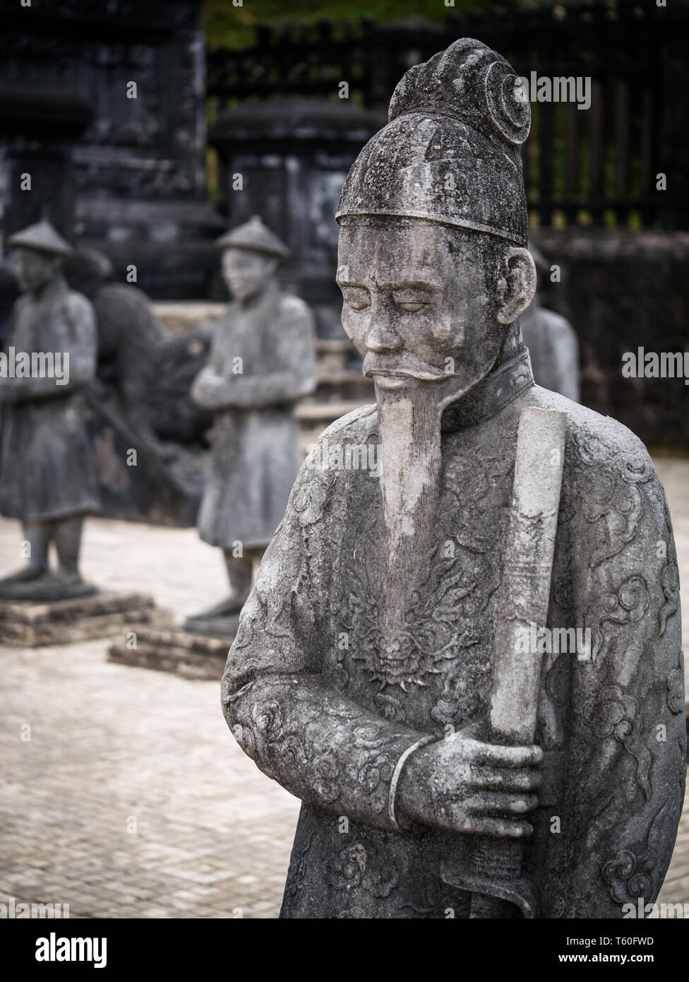 Custodi di pietra a tomba reale di Khai Dinh King (Lăng Khải Định) vicino a Hue, Vietnam Asia Foto Stock