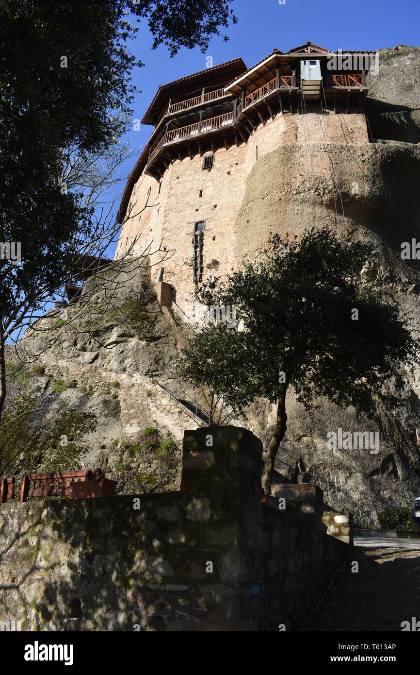 Meglio di Meteora Grecia Monestaries sulle rocce metamorfosi monastero del XIII secolo le ossa dei monaci Viaggi Top 10 Grecia siti religiosi di viaggio Grecia Foto Stock