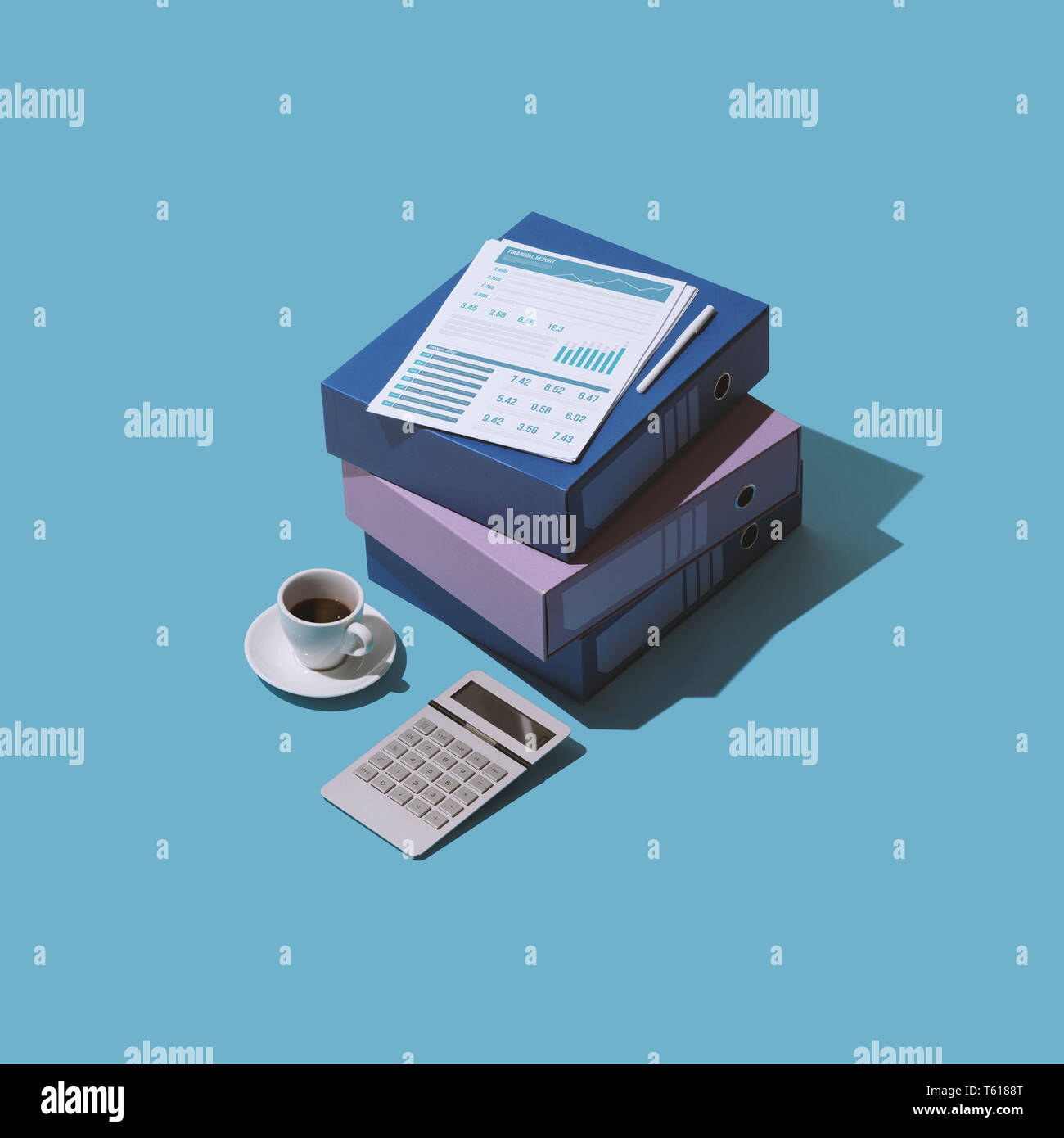 Gestione aziendale, contabilità e finanza: relazioni finanziarie, le scartoffie e calcolatrice, oggetti isometrica Foto Stock