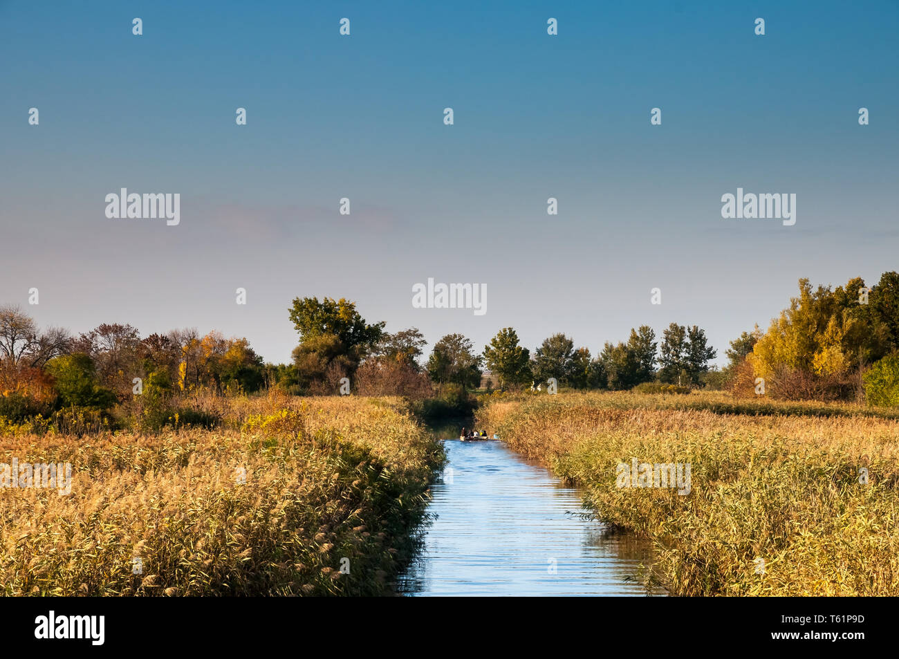 Gite in barca sul fiume Hortobágy presso la grande pianura ungherese Foto Stock