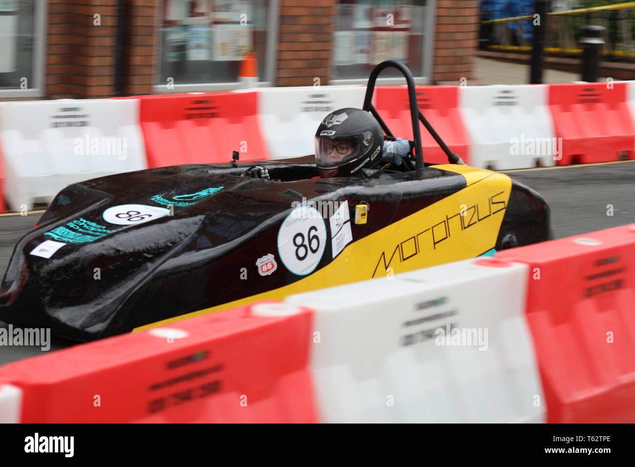 Greenpower Electric Car Racing venite a Kingston upon Hull strade per la prima mai street electric car gara in Gran Bretagna il 28 aprile 2019 Foto Stock