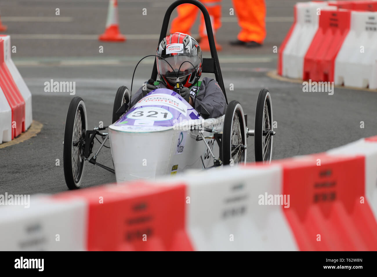 Greenpower Electric Car Racing venite a Kingston upon Hull strade per la prima mai street electric car gara in Gran Bretagna il 28 aprile 2019 Foto Stock