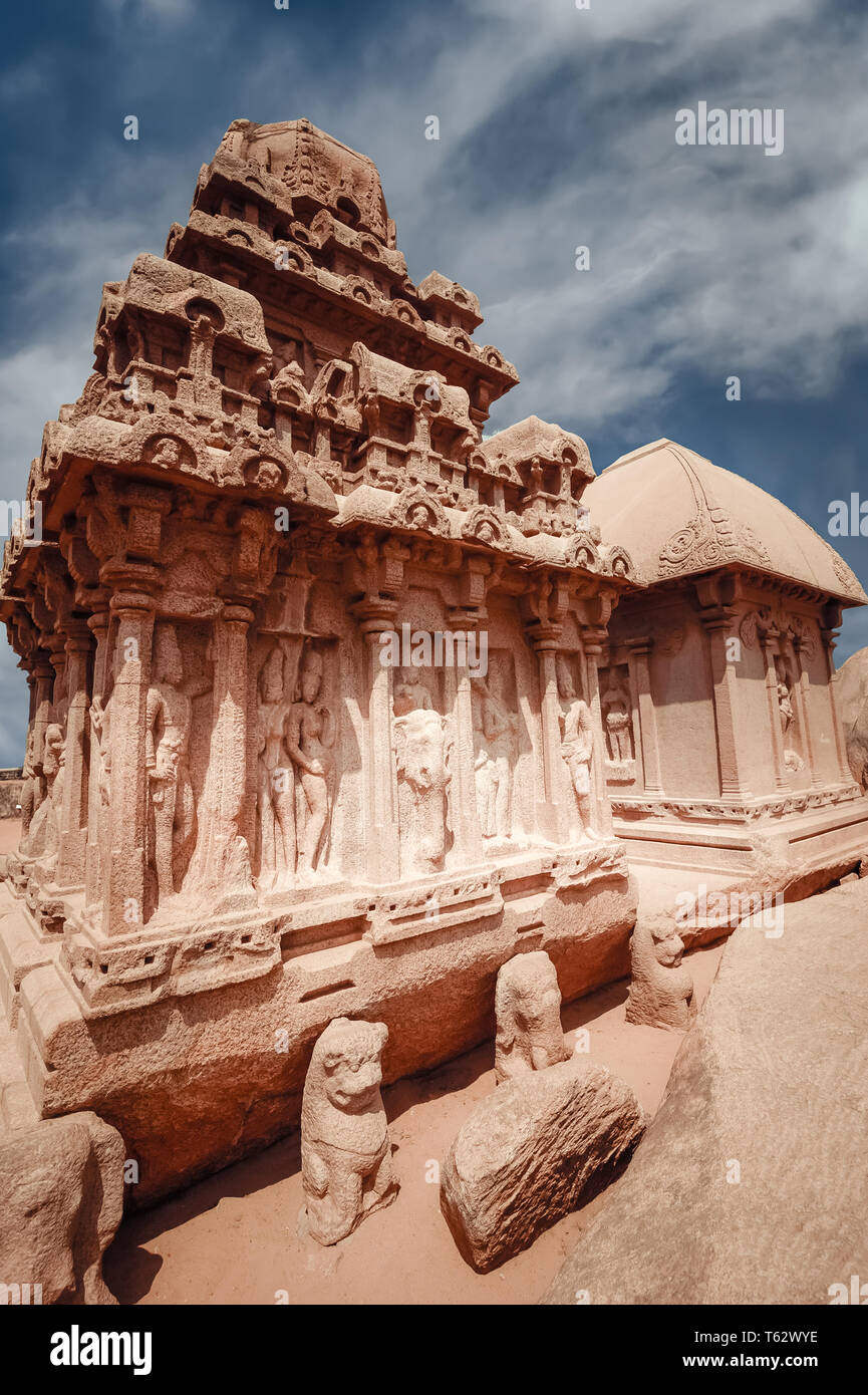 Panch monolitico Rathas tempio indù di Mahabalipuram. Grande Sud indiano, architettura impressionante architettura sito. Patrimonio mondiale in India del Sud, Foto Stock