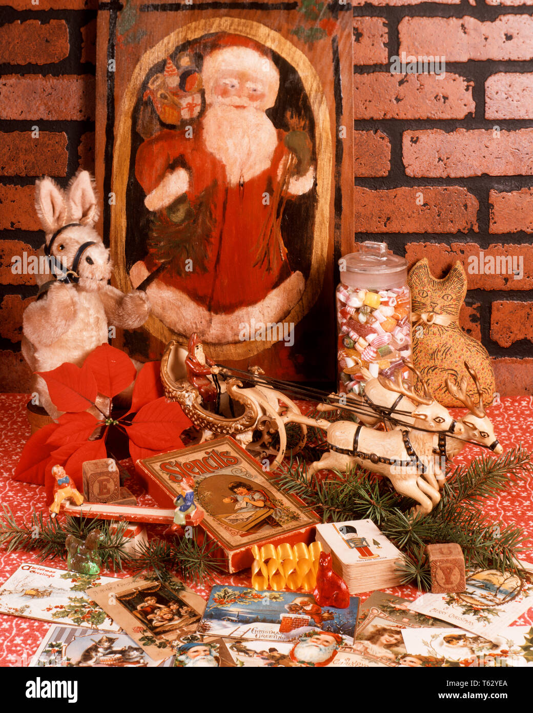 Antiche Immagini Di Babbo Natale.Negli Anni Ottanta La Vita Ancora Giocattoli Antichi Carte Candy Babbo Natale Pittura Kx9854 Har001 Hars In Vecchio Stile Foto Stock Alamy