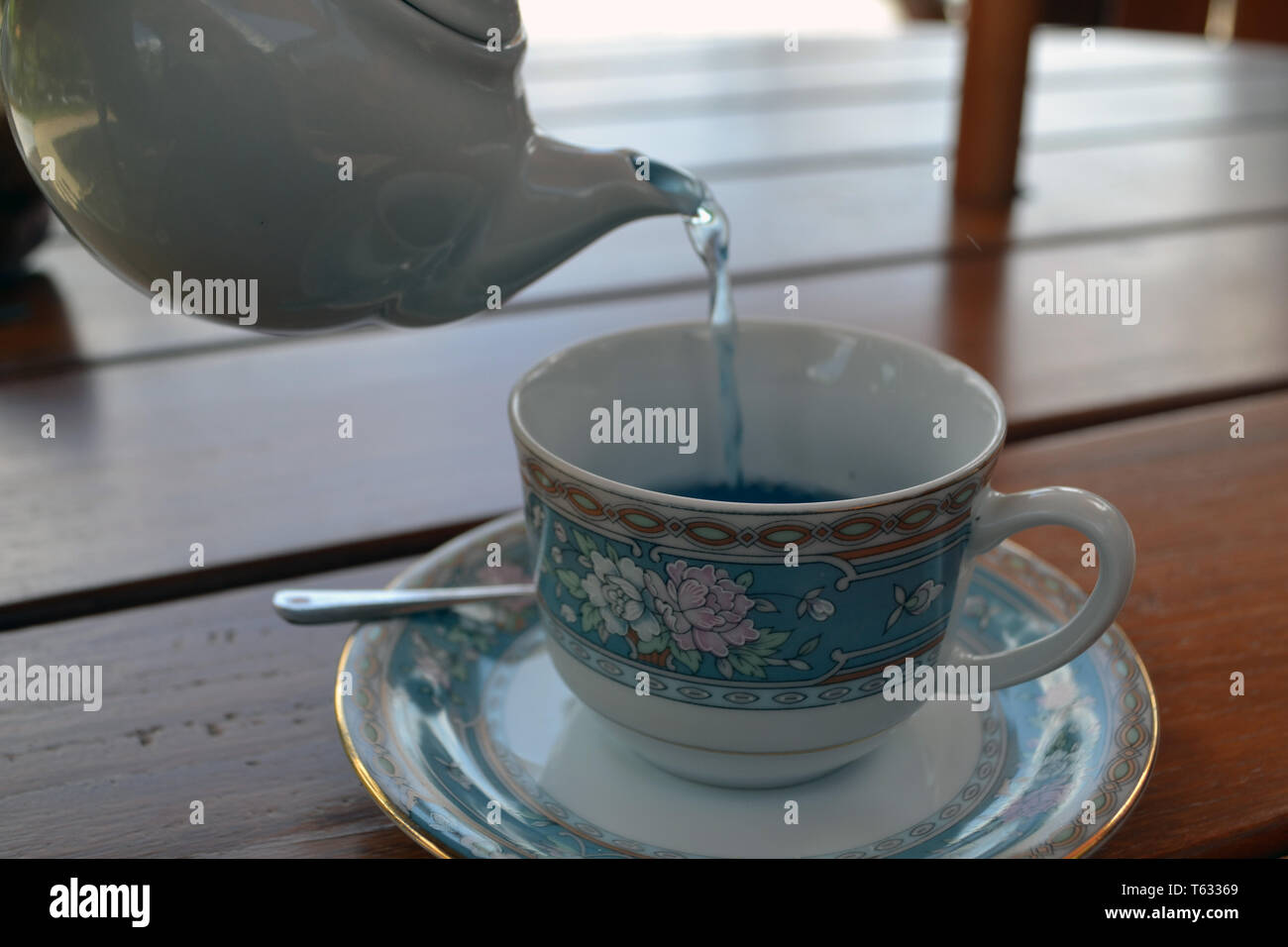 Noto anche come oolong, blu il tè è tra il verde e il tè rosso a causa della semi-processo di fermentazione. Originari della Cina. Foto Stock