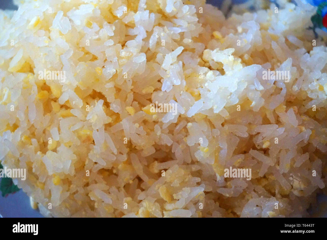 Deliziosi piatti di riso appiccicoso con nucleasi di fagiolo riso glutinoso  crema di noce di cocco tradizionale cucina Vietnamita cucina di strada per  anniversario Foto stock - Alamy