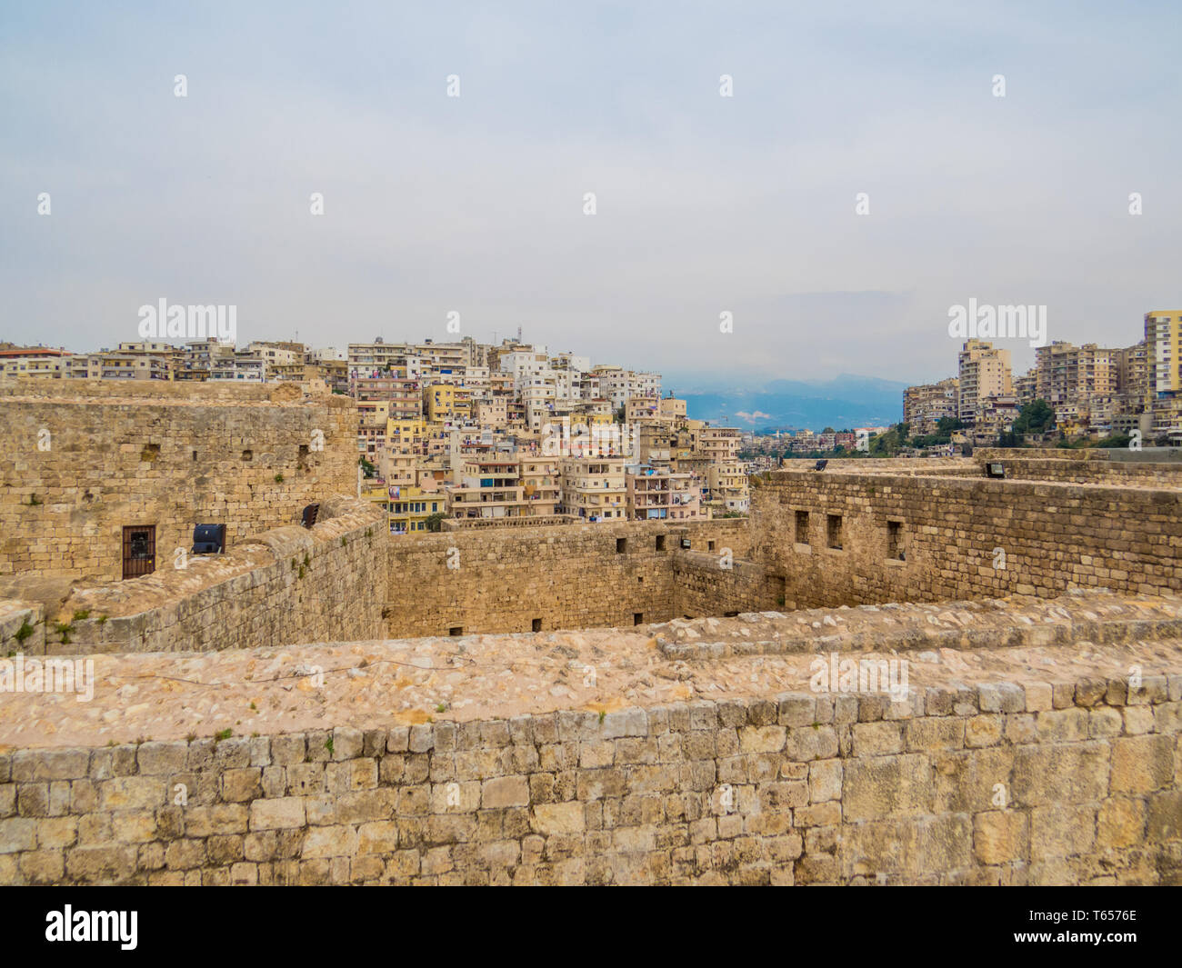 TRIPOLI, Libano - 25 Maggio 2017: Città veduta aerea del castello di Tripoli. Foto Stock