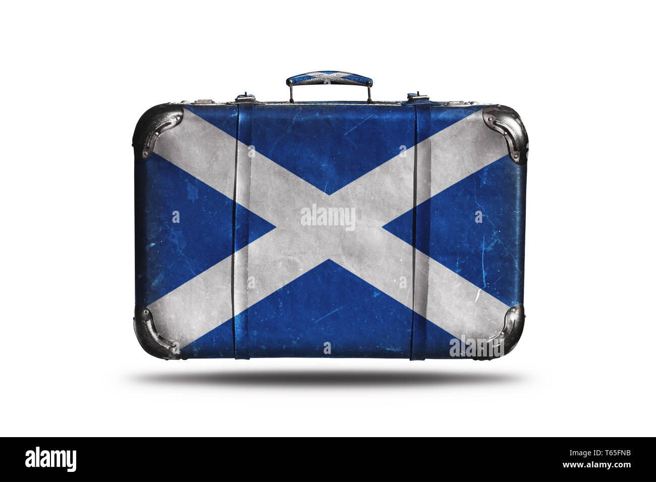 Viaggio in pelle Vintage valigia con bandiera della Scozia isolati su sfondo bianco Foto Stock
