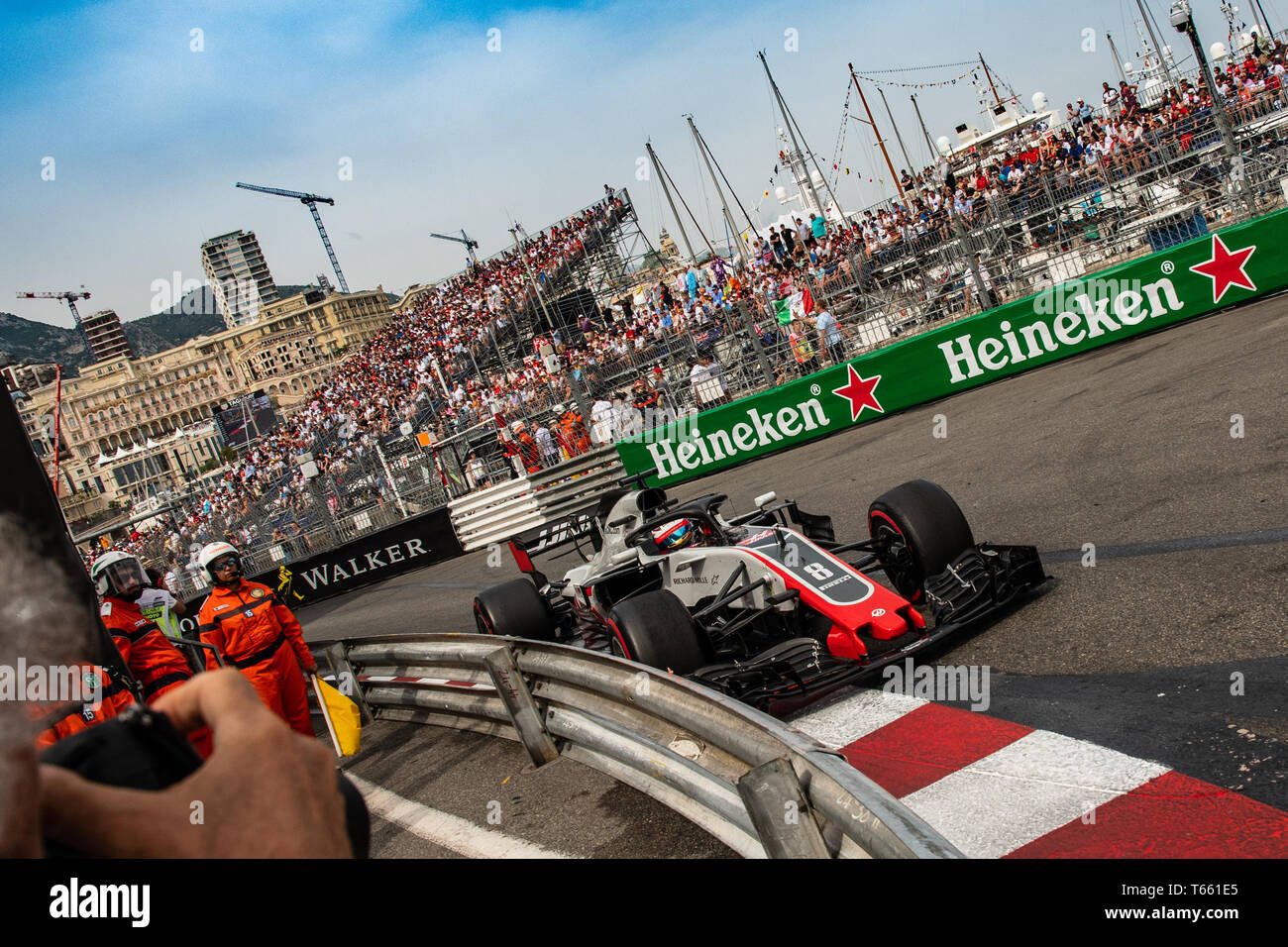 Monte Carlo/Monaco - 27/05/2018 - #8 Romain Grosjean (FRA) nella sua HAAS RVF-18 durante il GP di Monaco Foto Stock