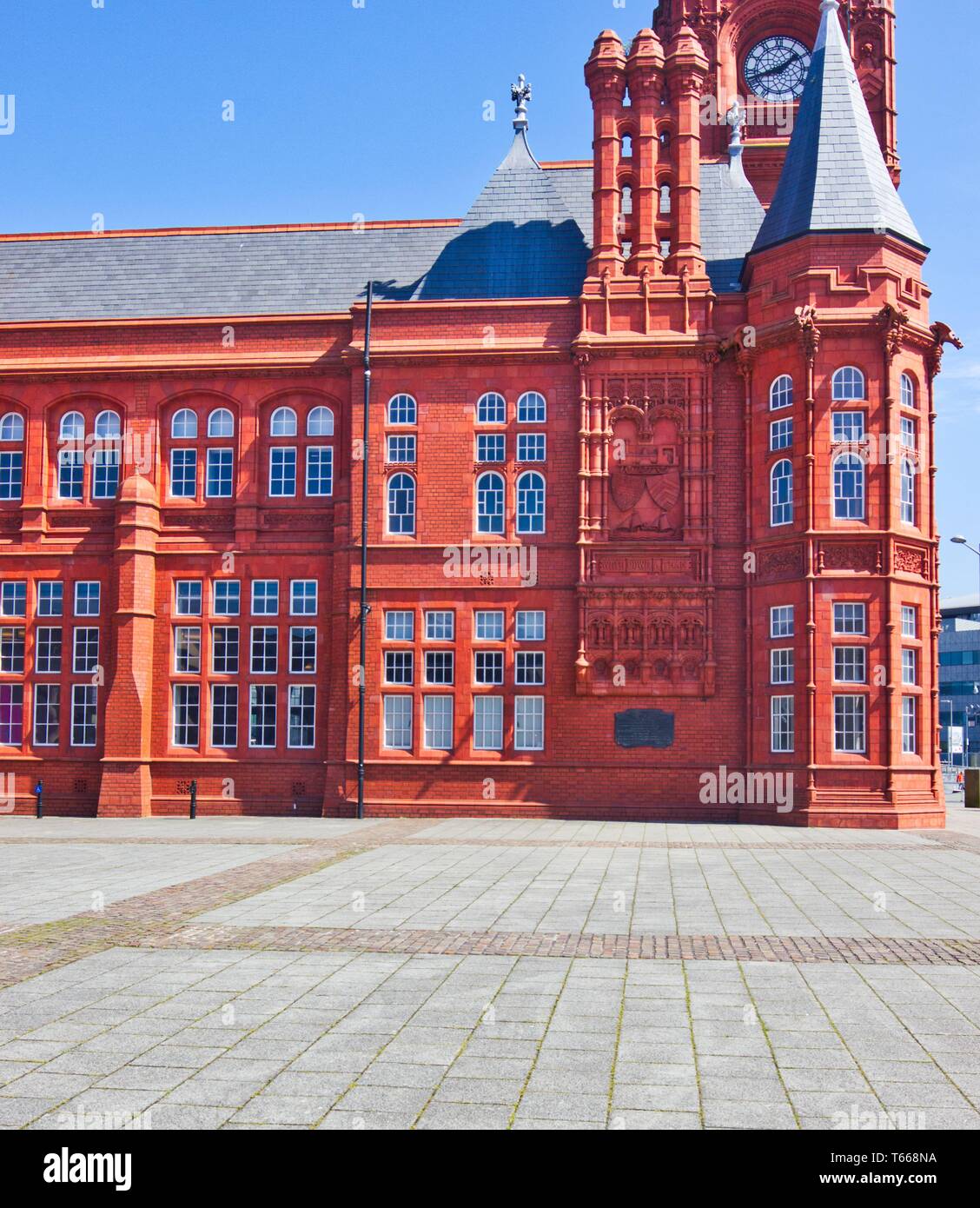Grado 1 elencati Edificio Pierhead (Adeilad Pierhead y), la Baia di Cardiff, Galles, Regno Unito. Foto Stock