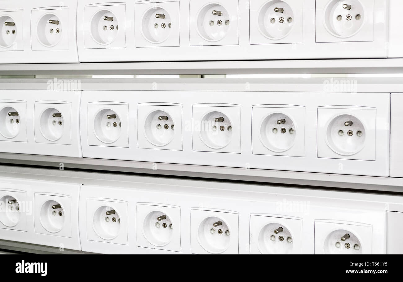 Connettore elettrico a spina sulla parete Foto Stock