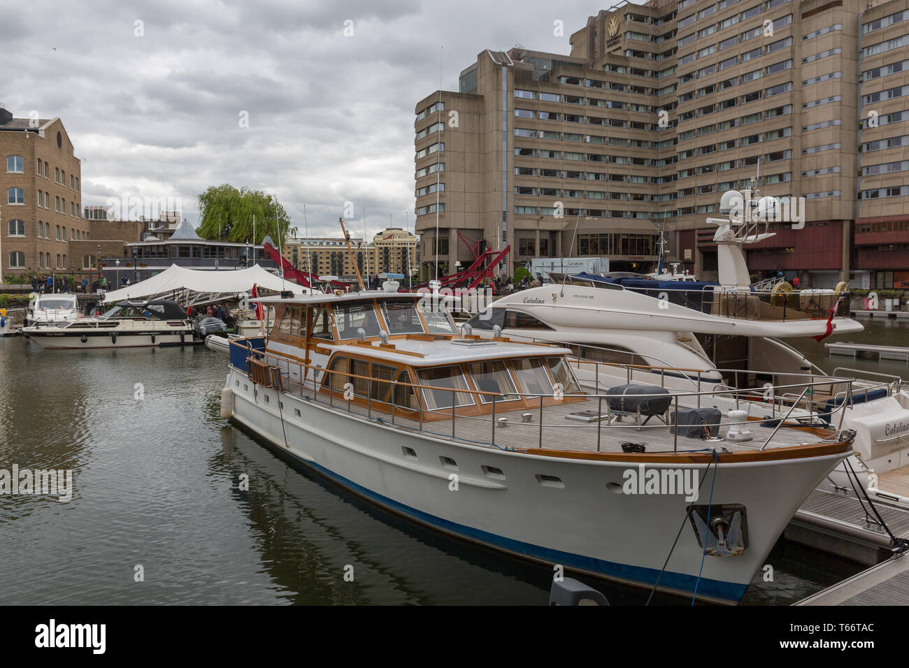 St Katharine Docks, Londra, Regno Unito Foto Stock