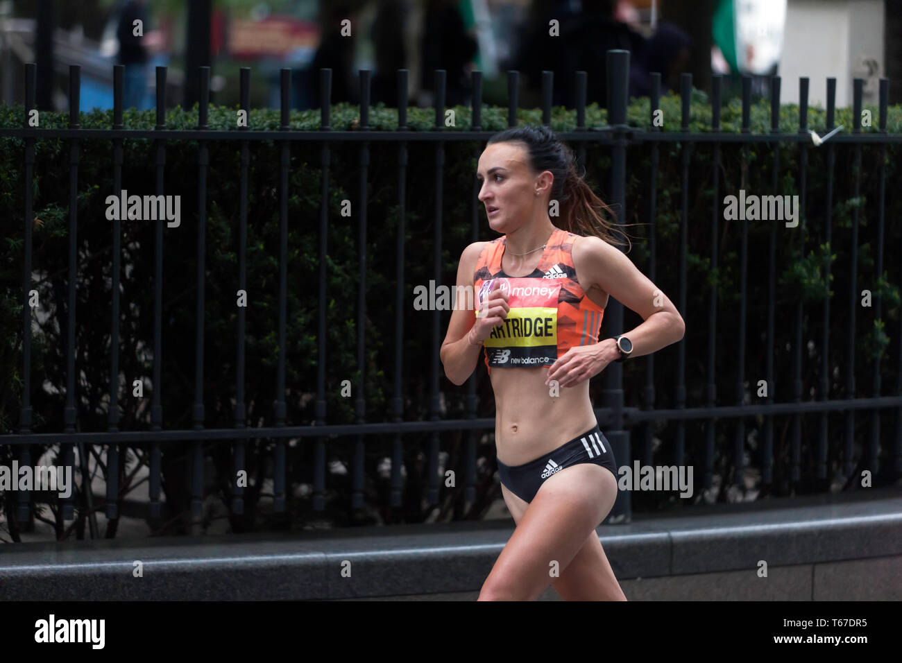 Lilly Partridge competere per la Gran Bretagna, nel femminile Elite 2019 Maratona di Londra. Lilly è andato a finire nel sedicesimo posto nella sua categoria e in un tempo di 02:31:53 Foto Stock