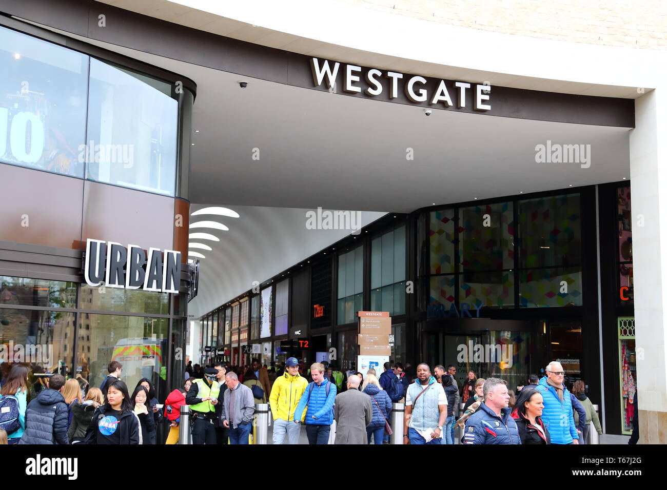 Ingresso al Westgate shopping center in Oxford, Regno Unito Foto Stock