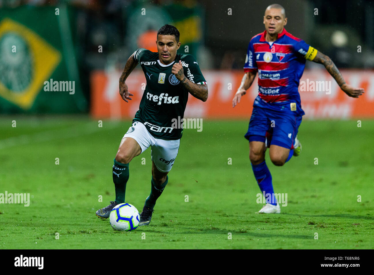 SÃO PAULO, SP, 28.04.2019: FUTEBOL - PALMEIRAS-Fortaleza-CE. Dudu (e), duranti partida entre Palmeiras e Fortaleza/CE, válida pela 1a fare rodada Campeo Foto Stock