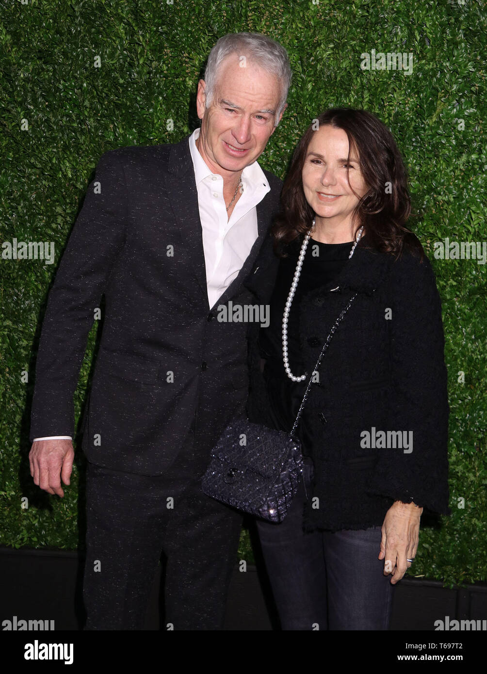 Aprile 29, 2019 - New York, New York, Stati Uniti - Giocatore di Tennis JOHN MCENROE e sua moglie/cantante PATTY SMYTH frequentare il 2019 CHANEL TRIBECA FILM FESTIVAL artisti la cena presso il ristorante Balthazar. (Credito Immagine: © Nancy Kaszerman/ZUMA filo) Foto Stock