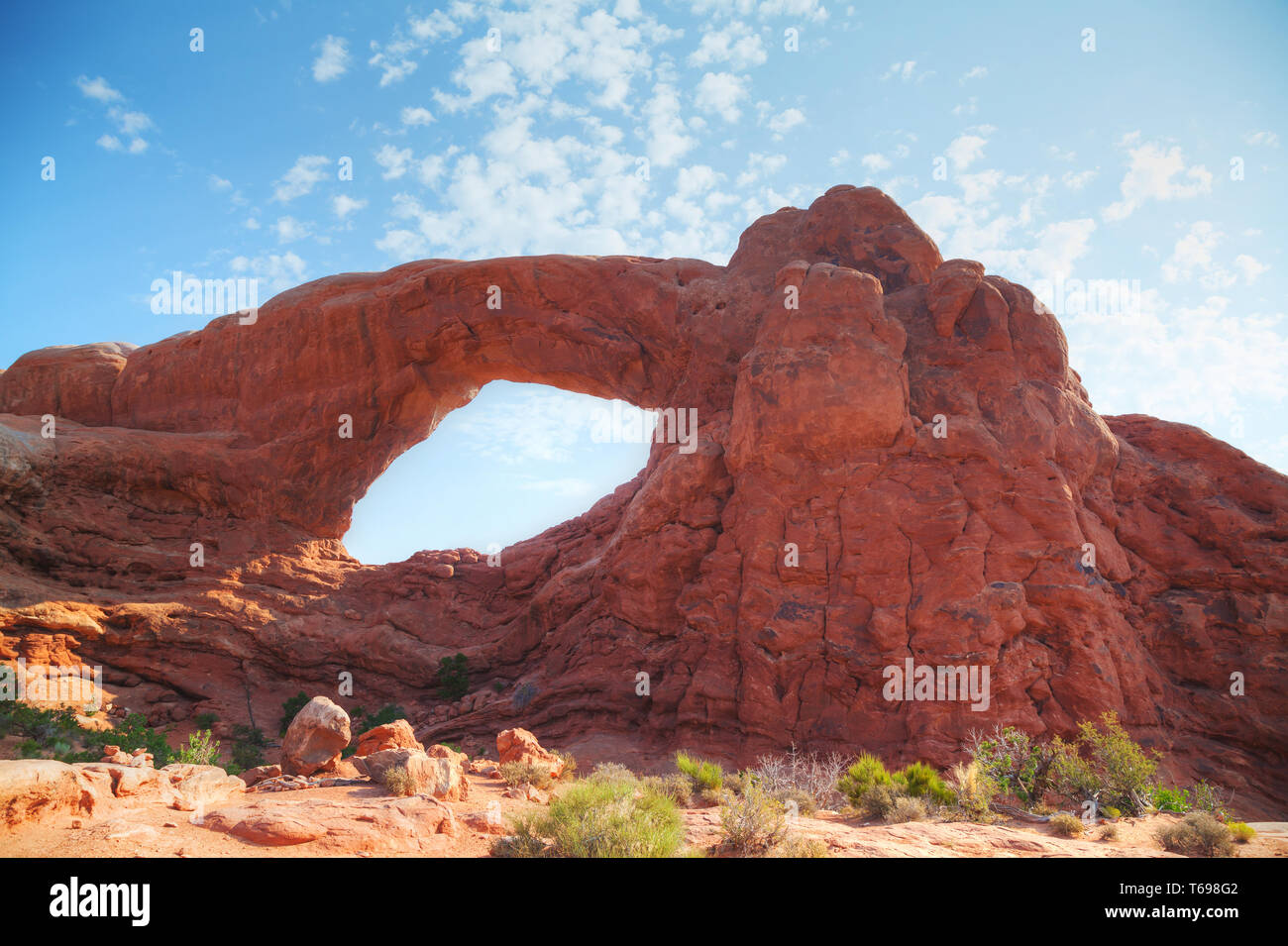 Finestra a sud Arch presso il Parco Nazionale di Arches Foto Stock