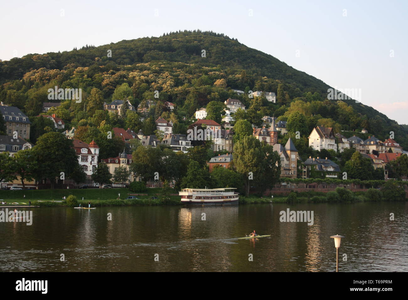 Heidelberg, fiume Necker con vista Neuenheim Foto Stock