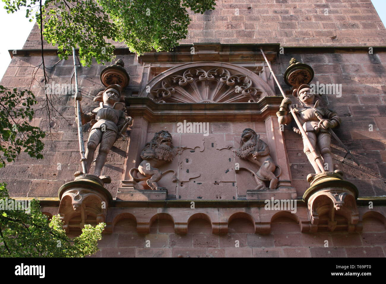 Heidelberg, statue in corrispondenza del castello di Heidelberg Foto Stock