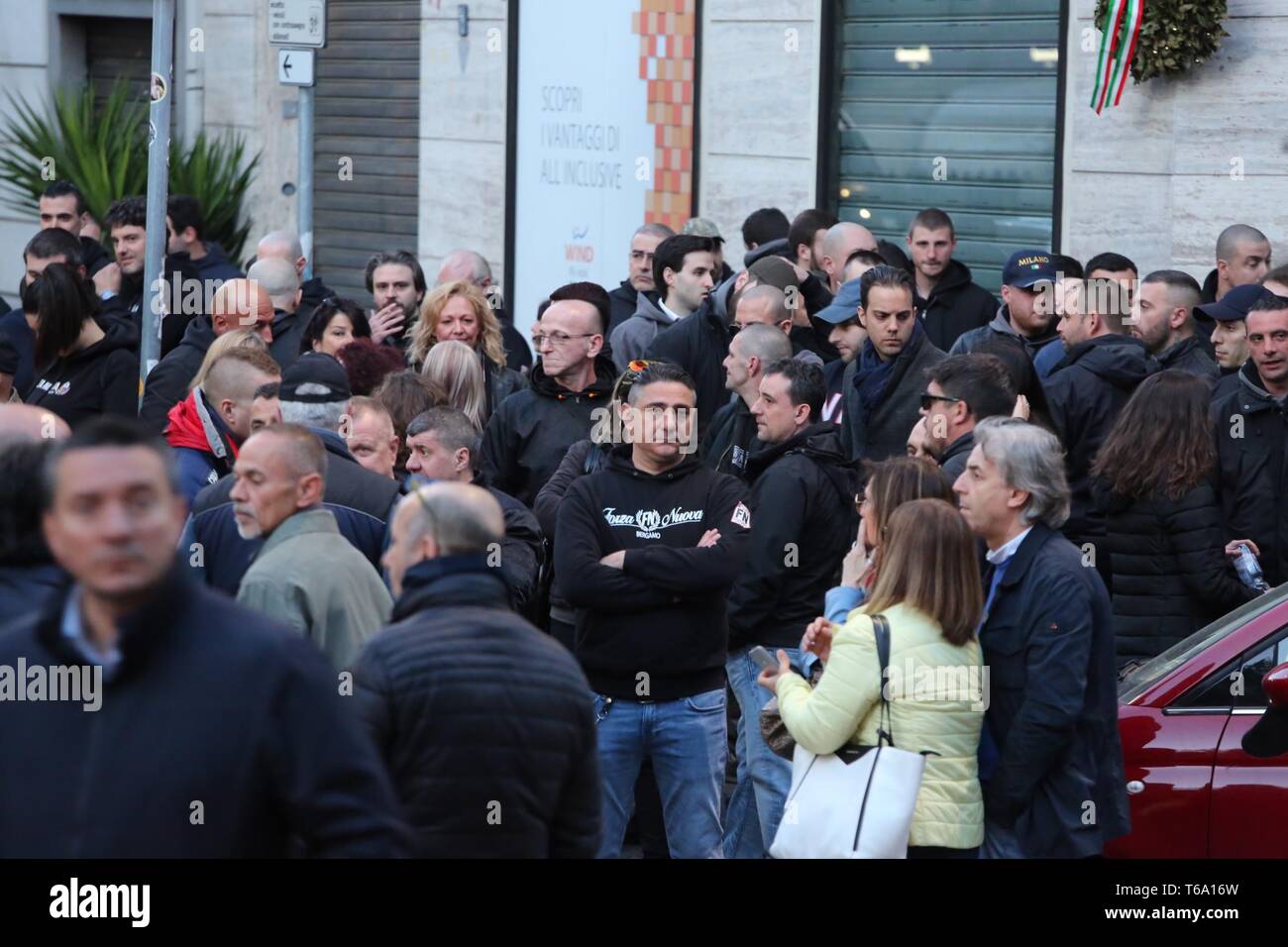 Raduno di estrema destra in Piazzale Susa (Massimo Alberico/fotogramma, Milano - 2019-04-29) p.s. la foto e' utilizzabile nel rispetto del contesto in cui e' stata scattata, e senza intento diffamatorio del decoro delle persone rappresentate Foto Stock