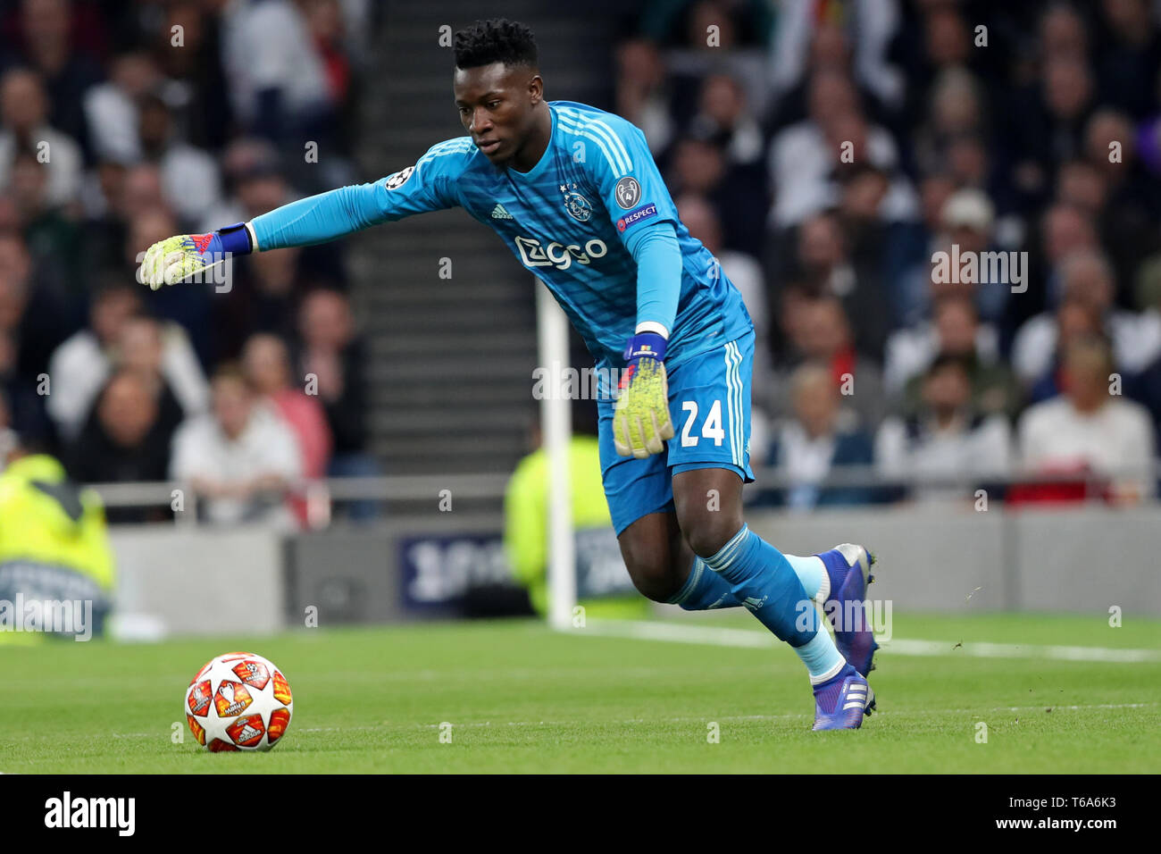 Londra, Regno Unito. 30 apr 2019. Portiere Ajax Andre Onana durante la UEFA Champions League match tra Tottenham Hotspur e Ajax Amsterdam a White Hart Lane, Londra martedi 30 aprile 2019. (Credit: Jon Bromley | MI News) Credito: MI News & Sport /Alamy Live News Foto Stock