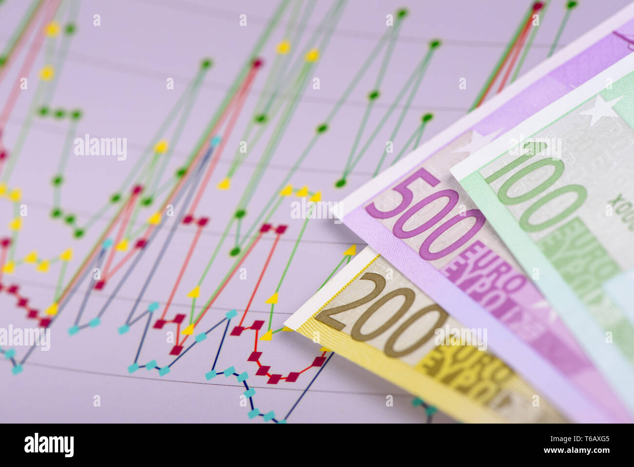 Tabella finanziaria mostra il successo di mercato azionario Foto Stock