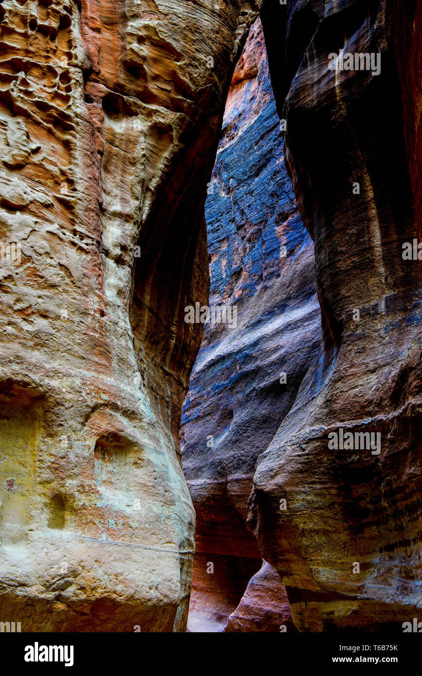 Al-Siq è l'ingresso principale Canyon a Petra, Giordania Foto Stock