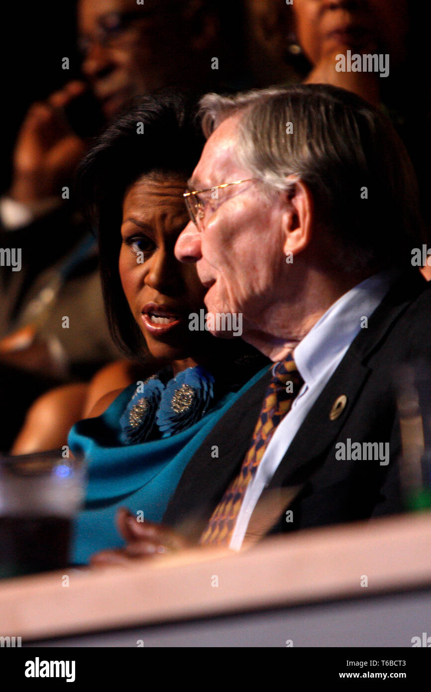 Il DNC Convention di Denver farà Obama il loro candidato. Michelle Obama nella cabina VIP presso la Convenzione. Foto Stock