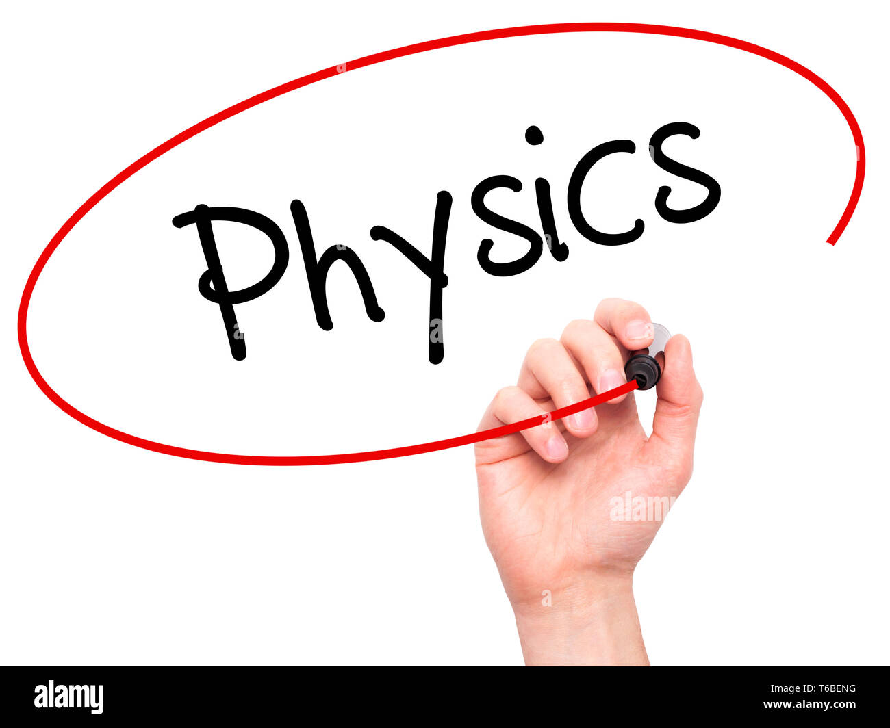 Man mano che scrive la fisica con pennarello nero su schermo visivo Foto Stock
