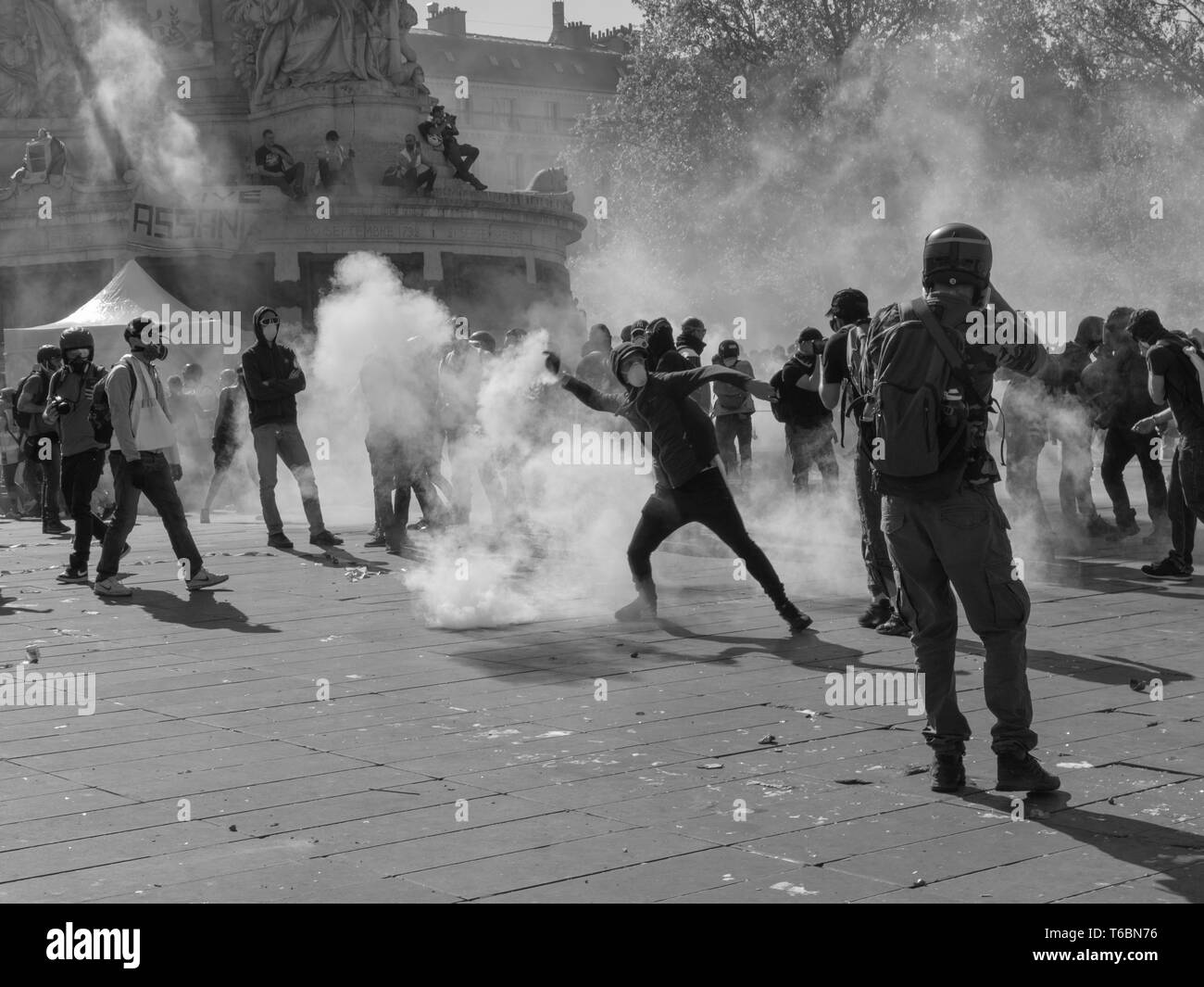 Manifestazione des gilets jaunes, Parigi, Place de la République, pendente l'acte 23 Foto Stock