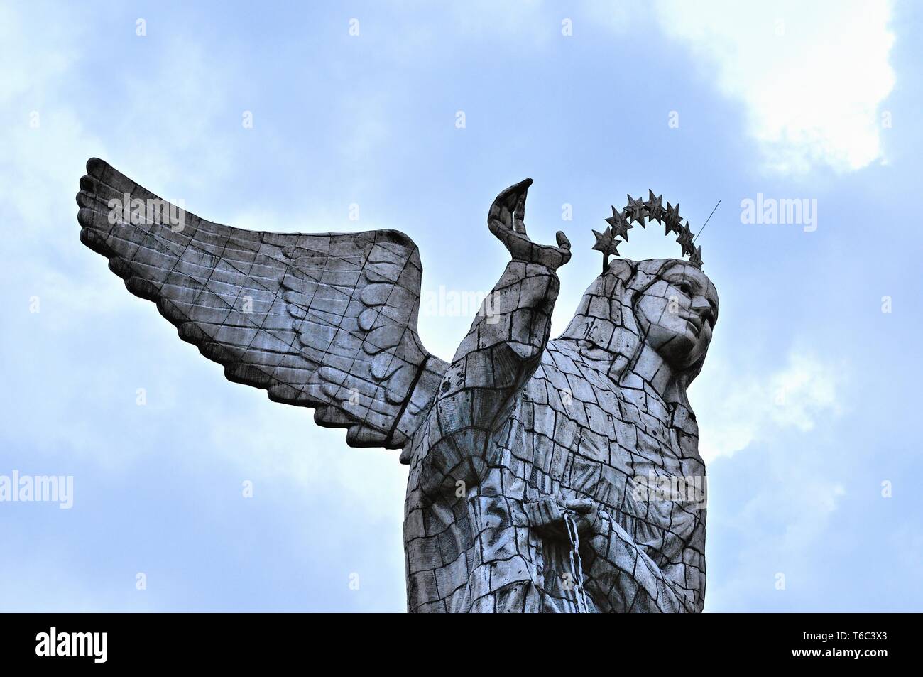 Statua della Vergine alata in Quito Ecuador Foto Stock