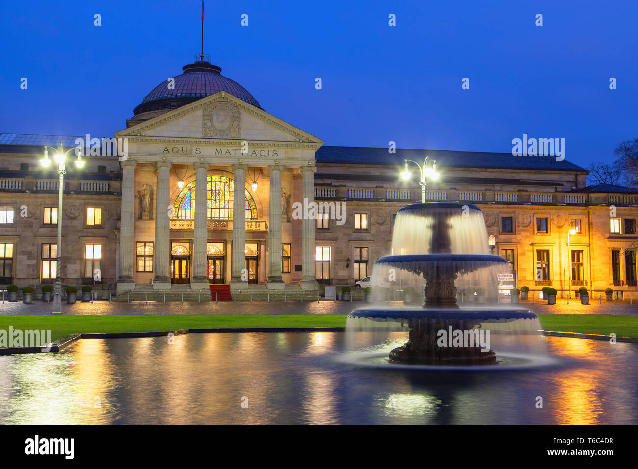 Kurhaus all'alba, Wiesbaden, Hesse, Germania Foto Stock