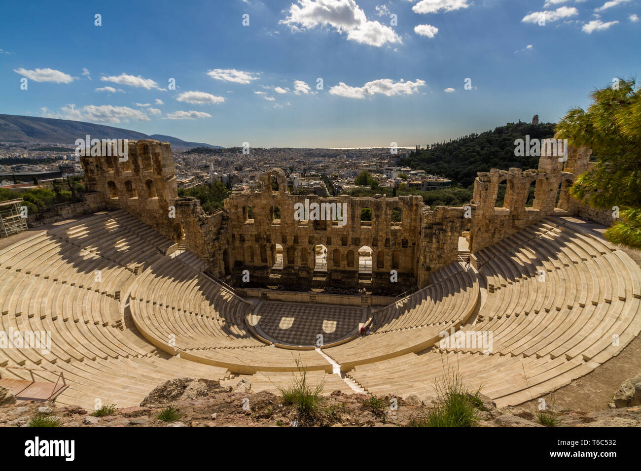 Atene, Grecia - Teatro Odeon di Erode Attico all'Acropoli il 25 ottobre 2018 in Grecia. Foto Stock