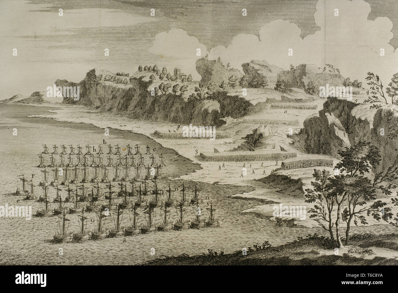 La storia da Polibio. Volume V, 1729. Edizione francese tradotto dal greco da Dom Vincent Thuillier. Osservazioni della scienza militare arricchito con critica e note storiche da M. De Folard. Parigi, Chez Pierre Gandouin, Julien-Michel Gandouin, Pierre-Francois Giffart e Nicolas-Pierre Armand. Quarta guerra Siriana (219-217 a.C.), tra l'impero Seleucide (Antioco III il grande) e Regno tolemaico d'Egitto (Tolomeo IV Philopator). Incisione raffigurante il Monte Libano battaglia. Foto Stock
