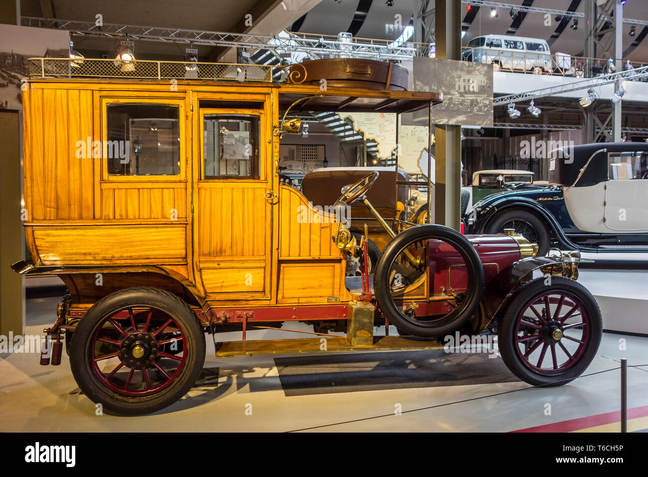 Fondu 1906 CF limousine, classico belga automobile / oldtimer / veicolo di antiquariato a Autoworld, vintage car museum a Bruxelles, in Belgio Foto Stock