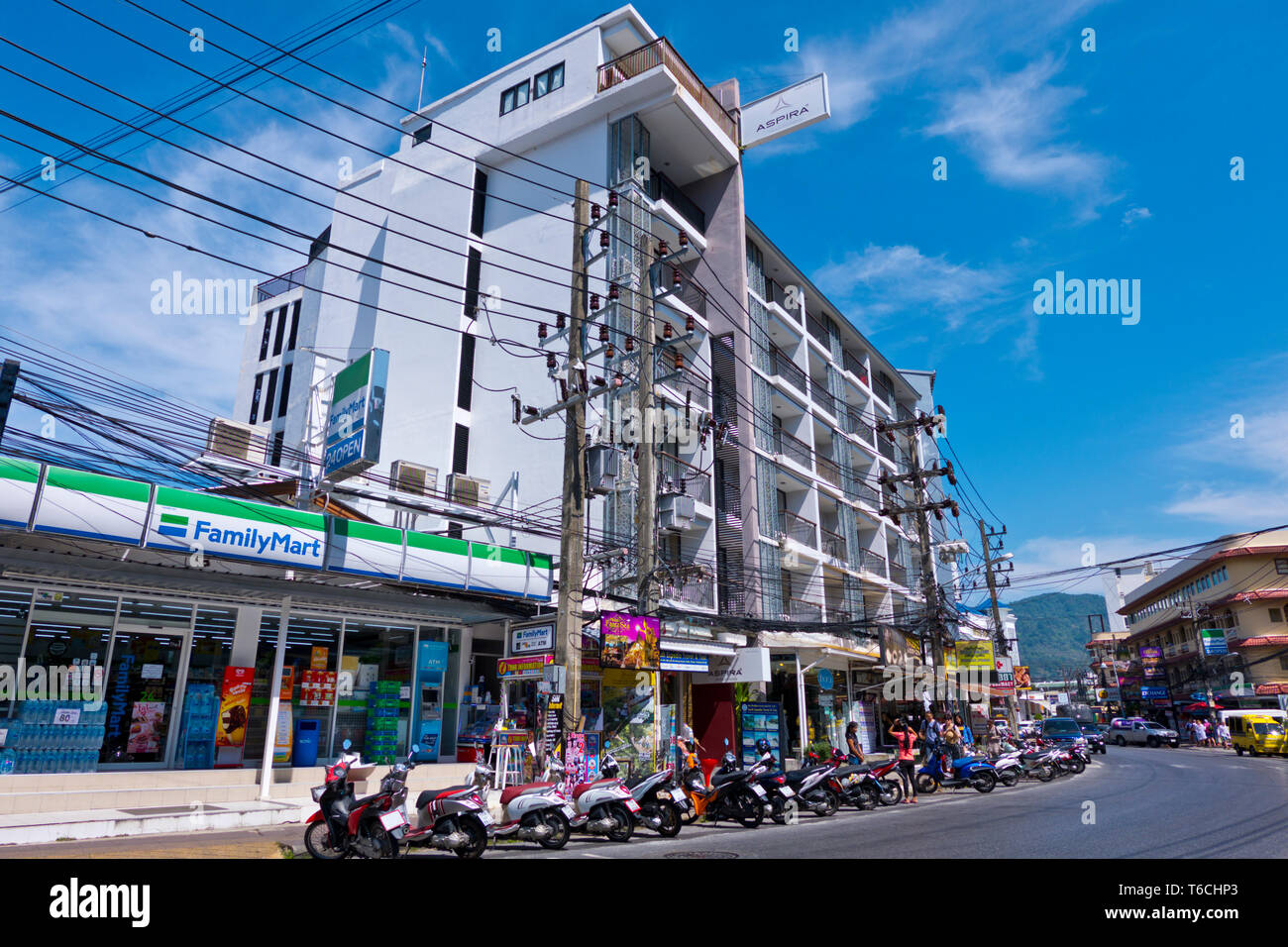 Thanon Ratuthit Songroipi Road, Patong, isola di Phuket, Tailandia Foto Stock