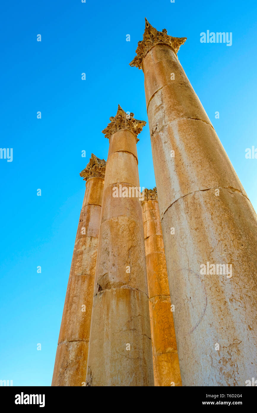 Giordania, Jerash Governatorato, Jerash. Le colonne della antica città romana di Gerasa. Foto Stock