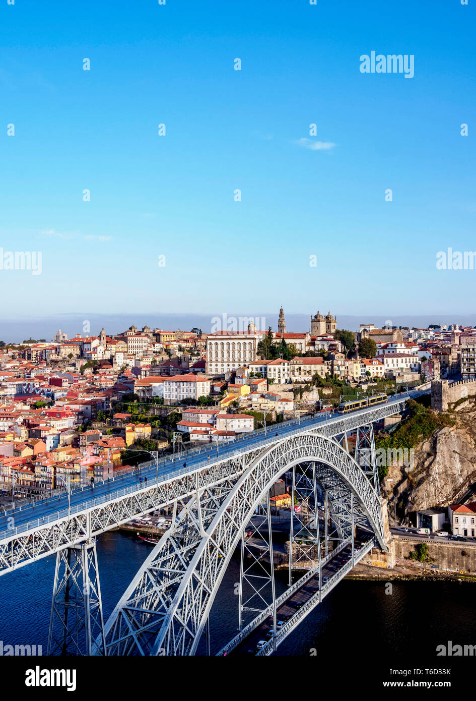 Dom Luis I Bridge, vista in elevazione, Porto, Portogallo Foto Stock