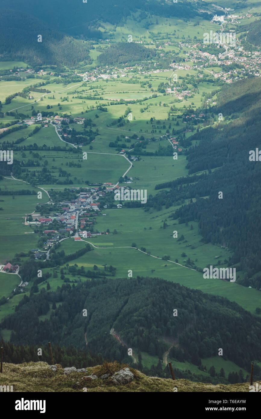 Vista da sopra per Puchberg am Schneeberg in Austria Inferiore Foto Stock